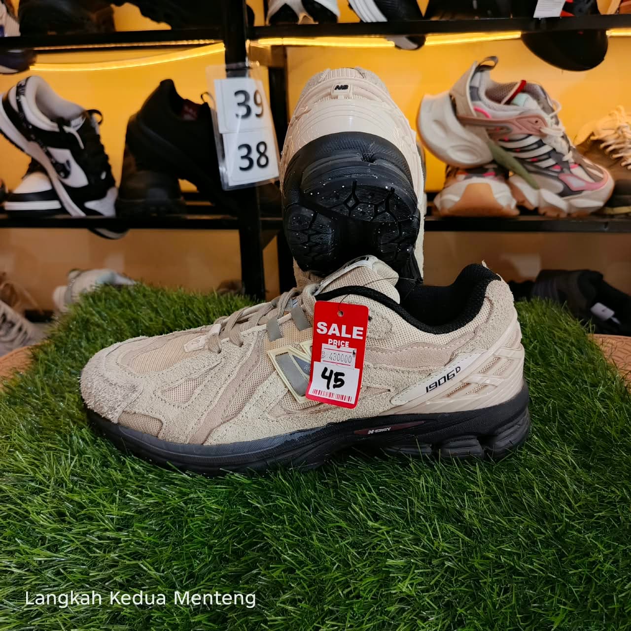 Nb 1906D