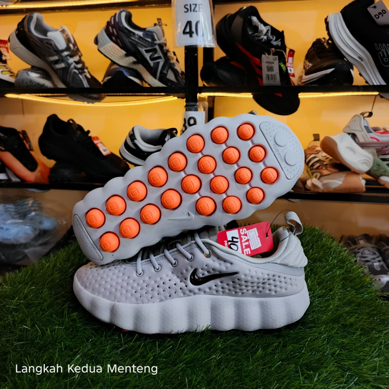 Nike MInd 002